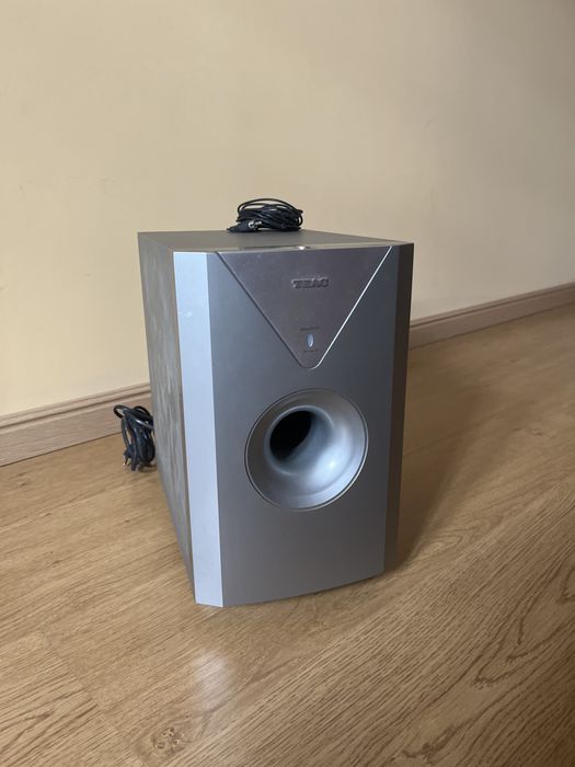 Subwoofer Teac Funciona