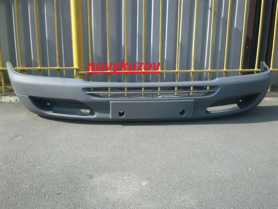 Бампер передний   Mercedes-Benz  Sprinter Мерседес-Бенц  Спринтер
