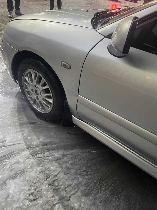 Mitsubishi Carisma