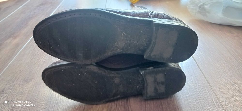 Nowe butki botki na płaskim obcasie 38
