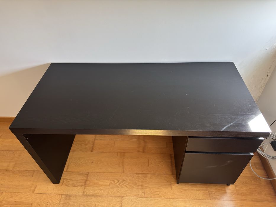 Secretária IKEA MALM