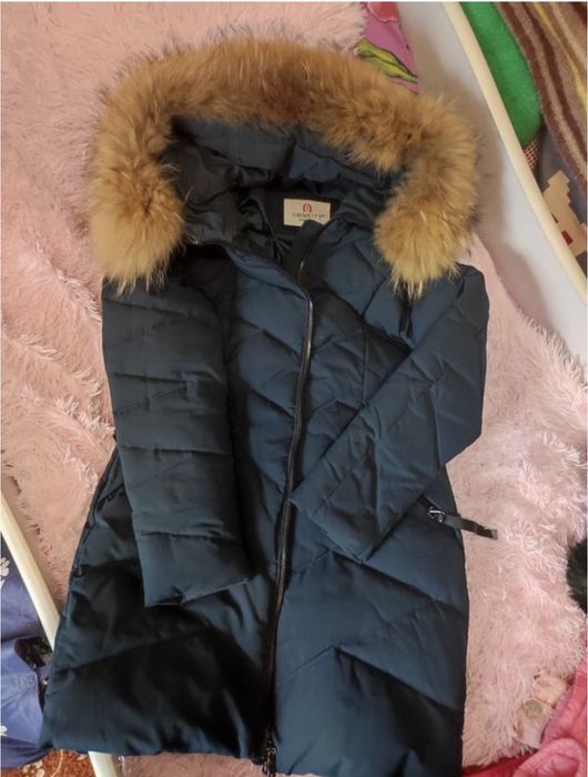 Куртка подовжена  пуховик жіночий натуральний хутро M ommeitt