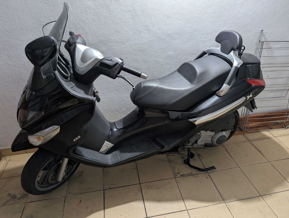 Piaggio Xevo 125cc oferta do capacete e também casaco proteção
