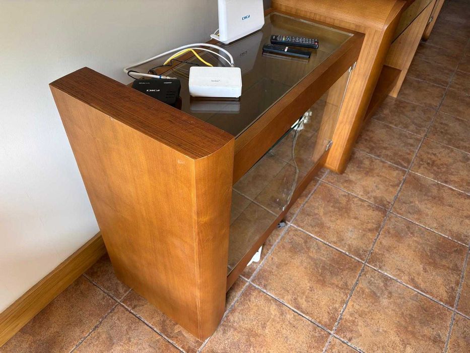 Móvel TV madeira maciça (3.00 x 0.80)