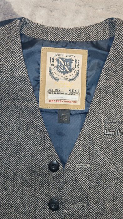 Kamizelka rozm 128 firmy Next