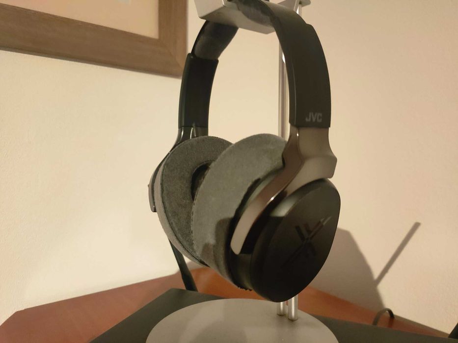 Vendo material audio e video , q acoustic , jvc , egreat..