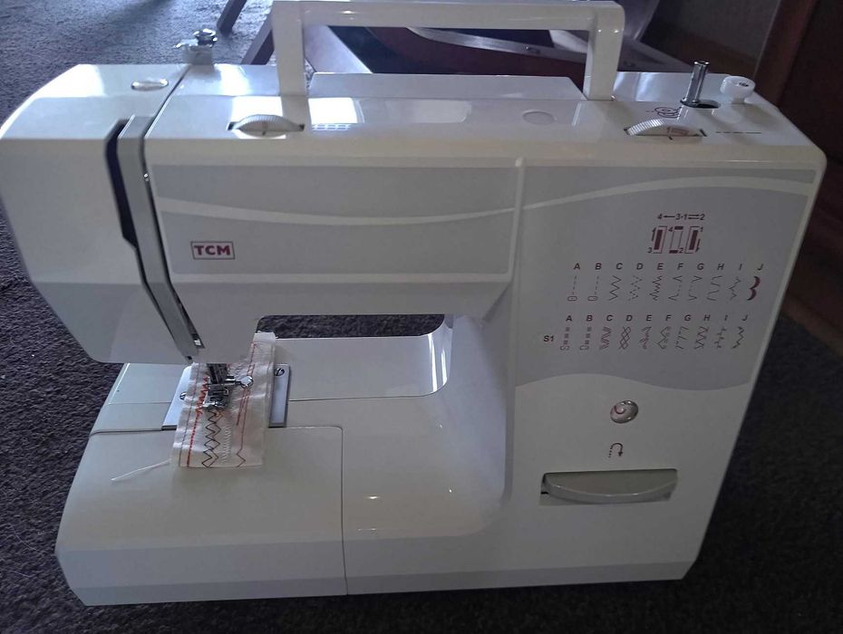 Maszyna do szycia TCM 8350