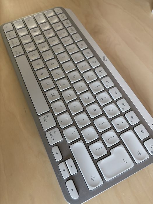 Logitech MX Keys Mini Mac Teclado sem fios Bluetooth