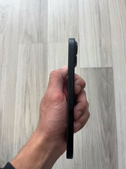 Iphone 15 256Gb, em ótimas condições