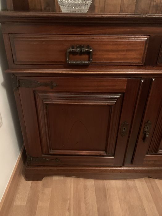 Movel de sala de Jantar  em Mogno