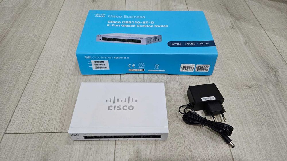 Switch Cisco CBS110-8T-D 110 Series 8-port