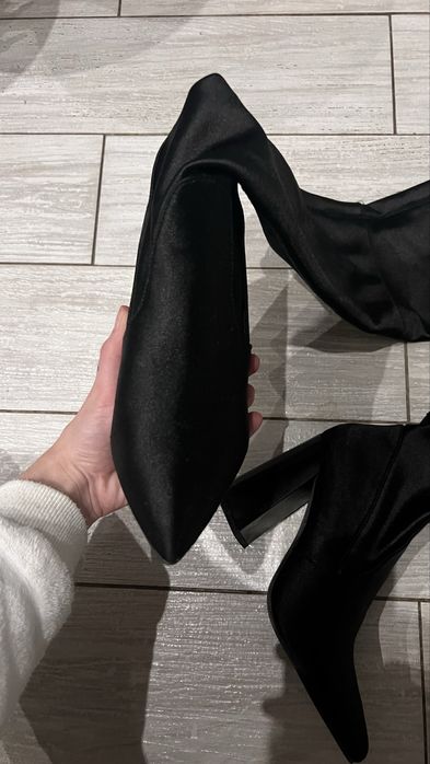 Бутфорти ,високі чоботи чулки