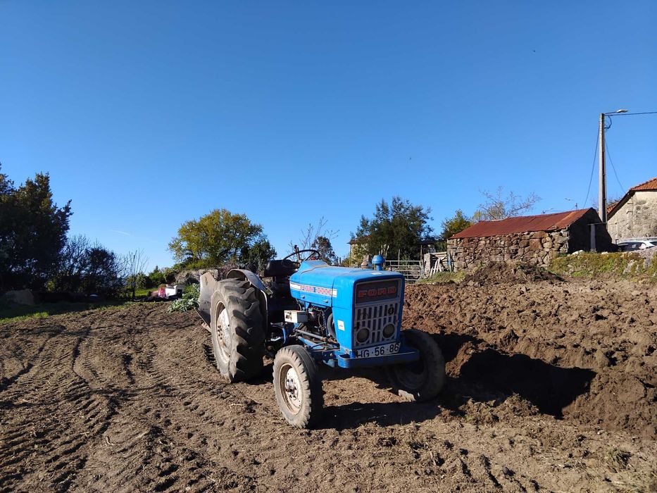 Trator agrícola