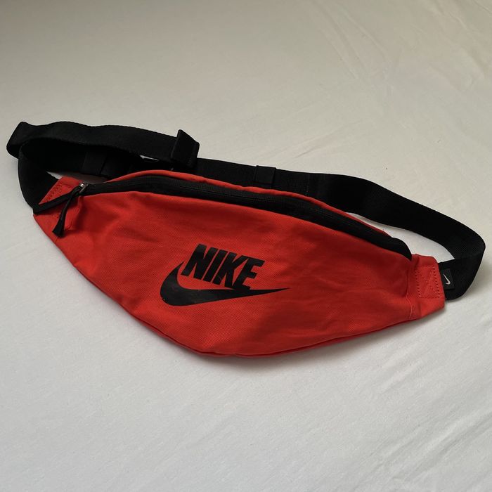 Сумка бананка Nike