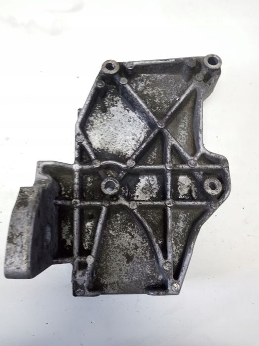 uchwyt kompresora klimatyzacji vw passat b5 058260885c