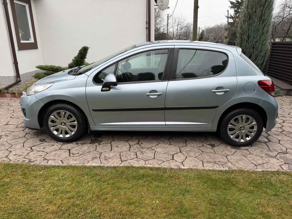 Продам Peugeot 207