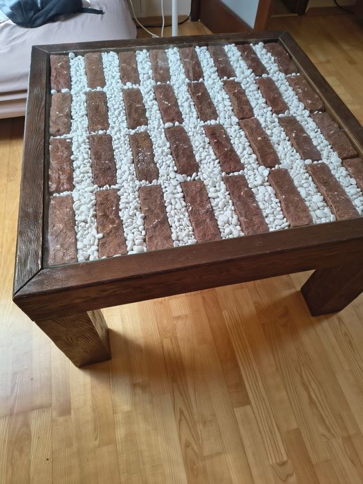 Duży stolik kawowy, drewniany