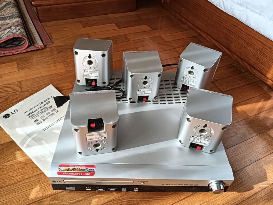Colunas LG Model LHS-D6230T