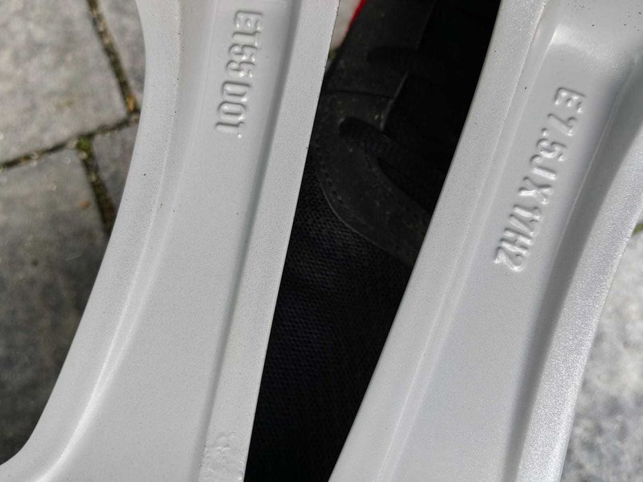 Felgi aluminiowe Ford 5x108 R17 + czujniki TPMS