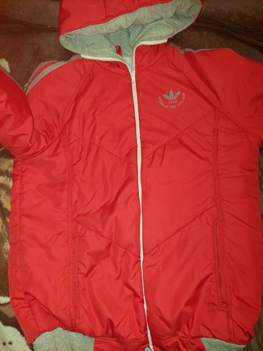 Куртка жіноча демисизон.