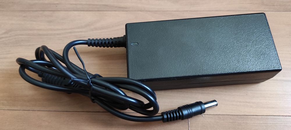 Zasilacz sieciowy Qoltec 12V 4A
