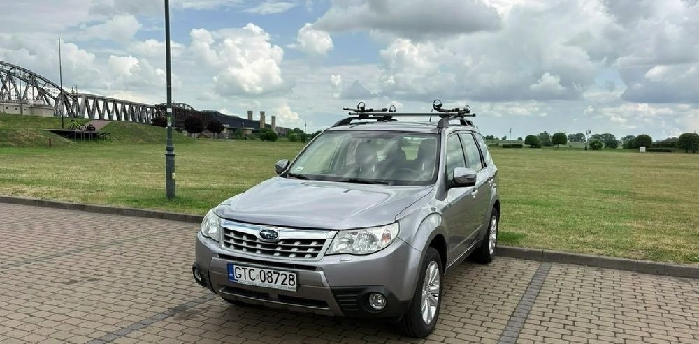 Subaru Forester 2,0 бензин 2011 рік