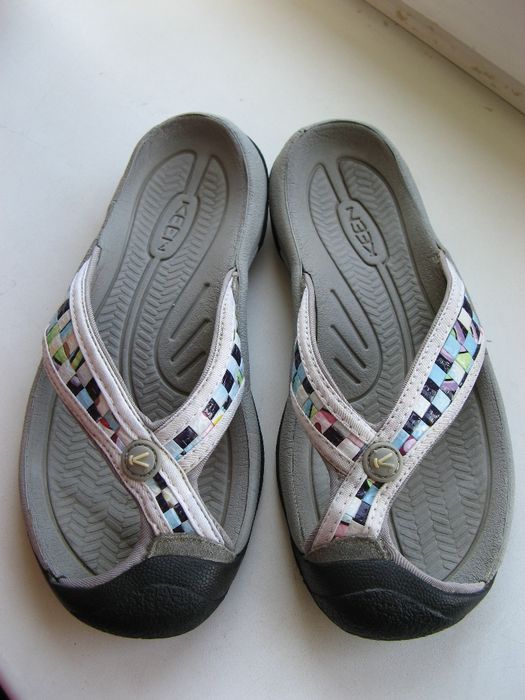 Женские шлепанцы Keen Bali р38-39(24,5см)