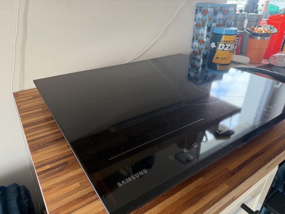 Płyta indukcyjna Samsung NZ64R3747BK