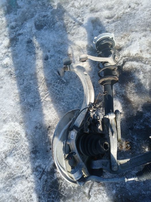 Pisata zwrotnica wahacze Audi a4 B9  prawy przód komplet 8w0