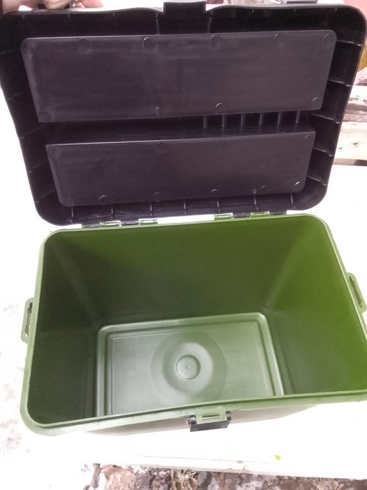 Ящик рибальський з м'яким сидінням, 19л