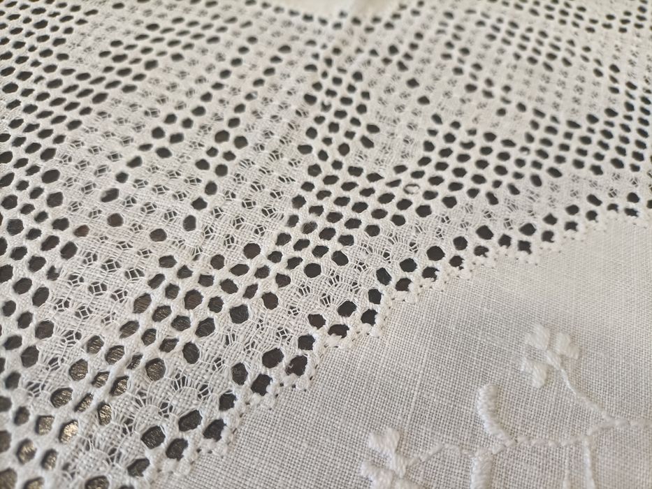 Toalha em Linho de Crivo em ótimo estado
240*160cm