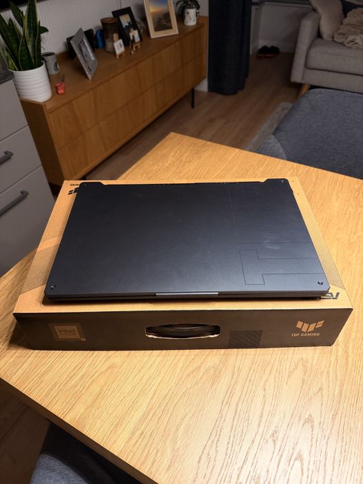 ASUS TUF Gaming F17 FX706HC – i5-11400H / RTX 3050 / 16 GB RAM / 512 GB SSD / 144 Hz