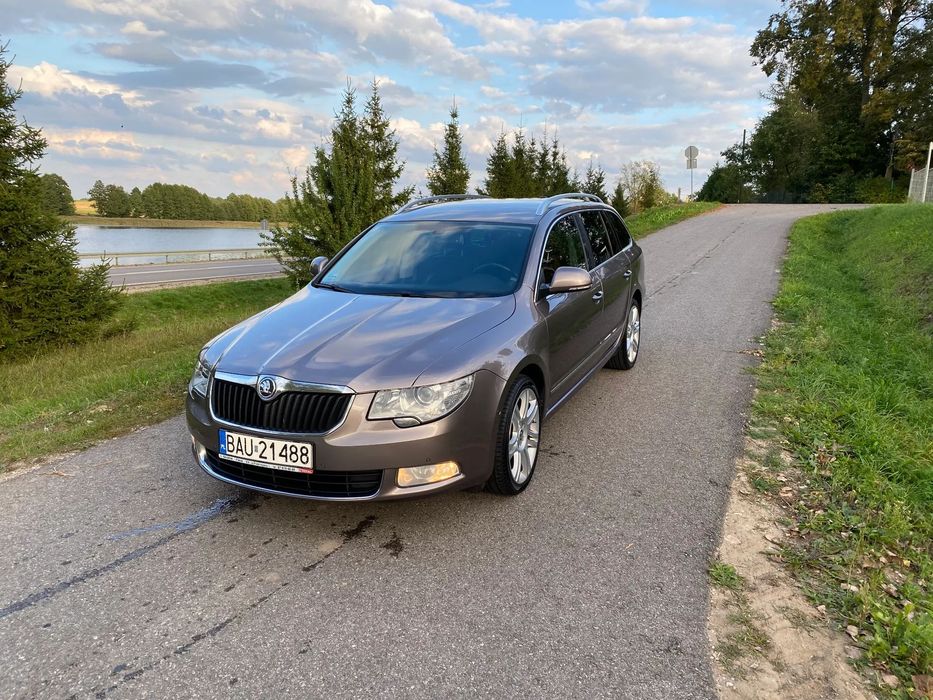 Skoda Superb Bogato wysposażona Skoda w bardzo dobrym stanie - w rodzinie od 9 lat.
