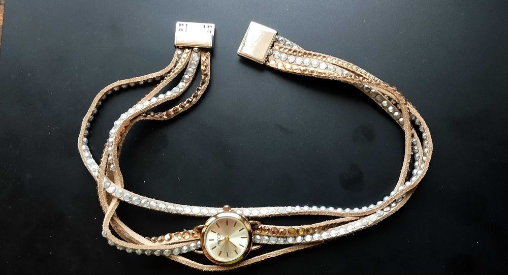 Relógio senhora Moon Crystal Wrap novo com caixa