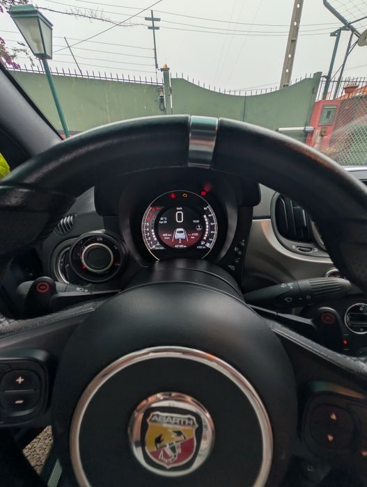 Abarth 595 Turismo 1.4 T-Jet 165cv — Automático (2017)