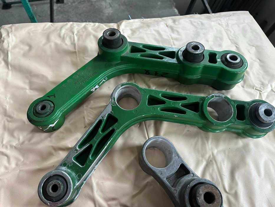 Ричаги (важелі) соломотряса John Deere  сайлентблоки з ГАРАНТІЄЮ