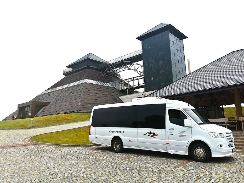 Wynajem busów i autokarów Kraków 9–55 osób | z kierowcą | niskie ceny