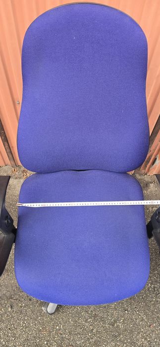 Krzesło biurowe regulowane