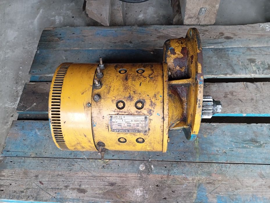 Електродвигун від навантажувача, погрузчика