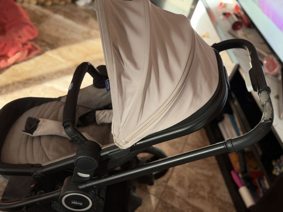 Trio chicco ( carrinho +ovo+alcofa)