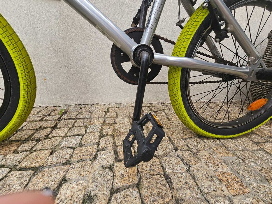 Bicicleta BMX criança 20" Wipe 9-14 anos cinza BTWin - inclui peseiras