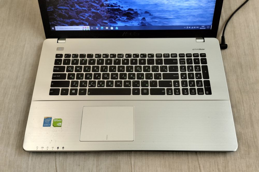 Asus x750_core i7/ram 8/SSD 120/HDD  1 trb/Nvidia 2 gb