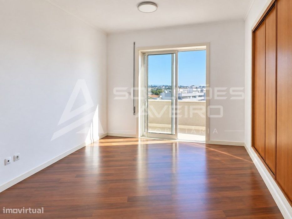 Apartamento T2+1 No Coração De Águeda | Garagem E Elevador