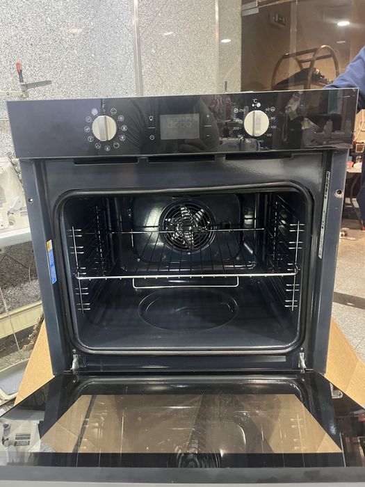 Forno Indesit IFW