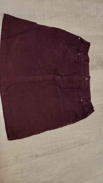 Жіноча спідниця вєльвєтова в рубчик