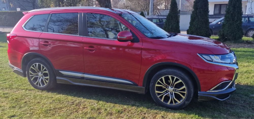 Mitsubishi Outlander 2017 запчасти разборка бампер дверь капот фара