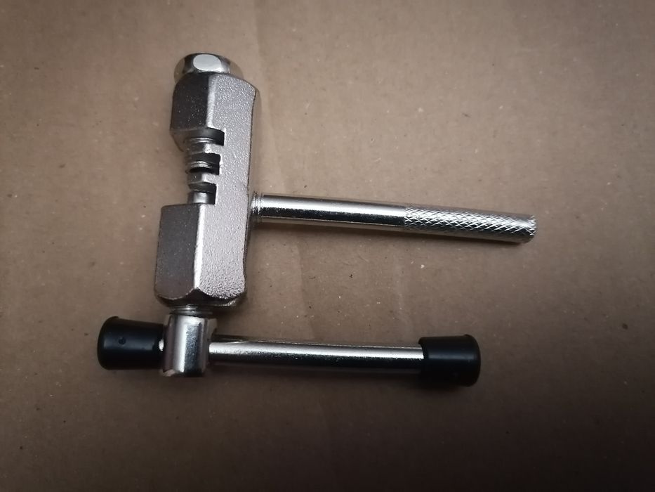 Выжимка цепи для велосипеда