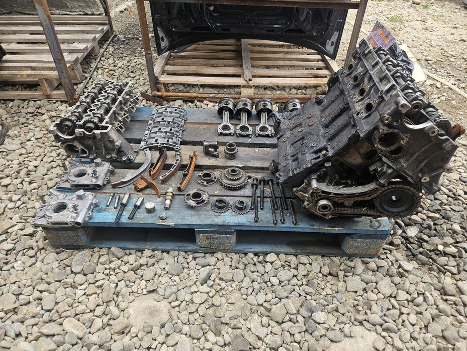 Розбирається Мотор БМВ Е39 Е46 М47 дорестайл 2.0 Дизель BMW E39 E46