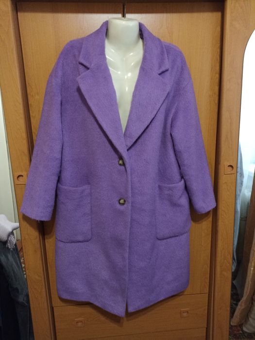 Пальто демисезонные отличного качества 52-54р