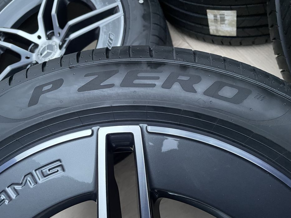 245/45 R19 + 275/40 R19 Pirelli PZero PZ4 * MO